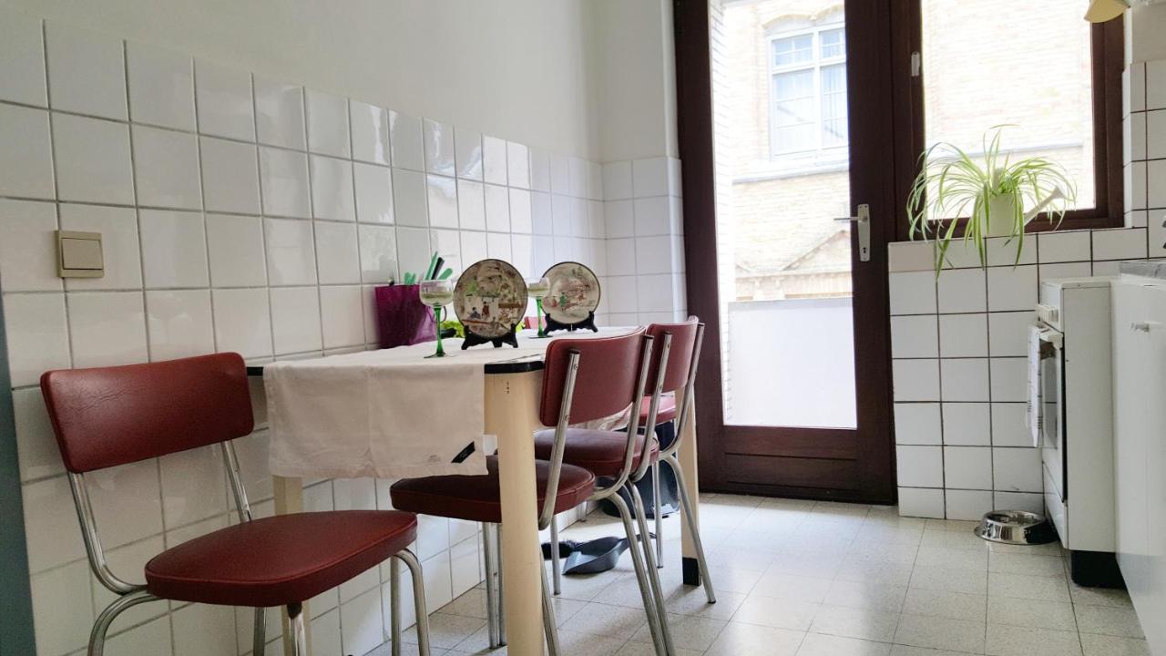 Spacious In With Balcony And Parking Appartement Oostende